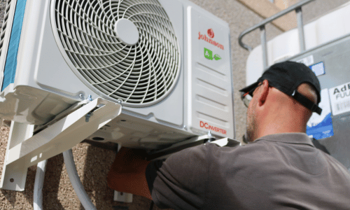 Los 3 modelos de aire acondicionado en Gran Canaria más vendidos: Johnson, Daikin y Midea instalados por Climalez.